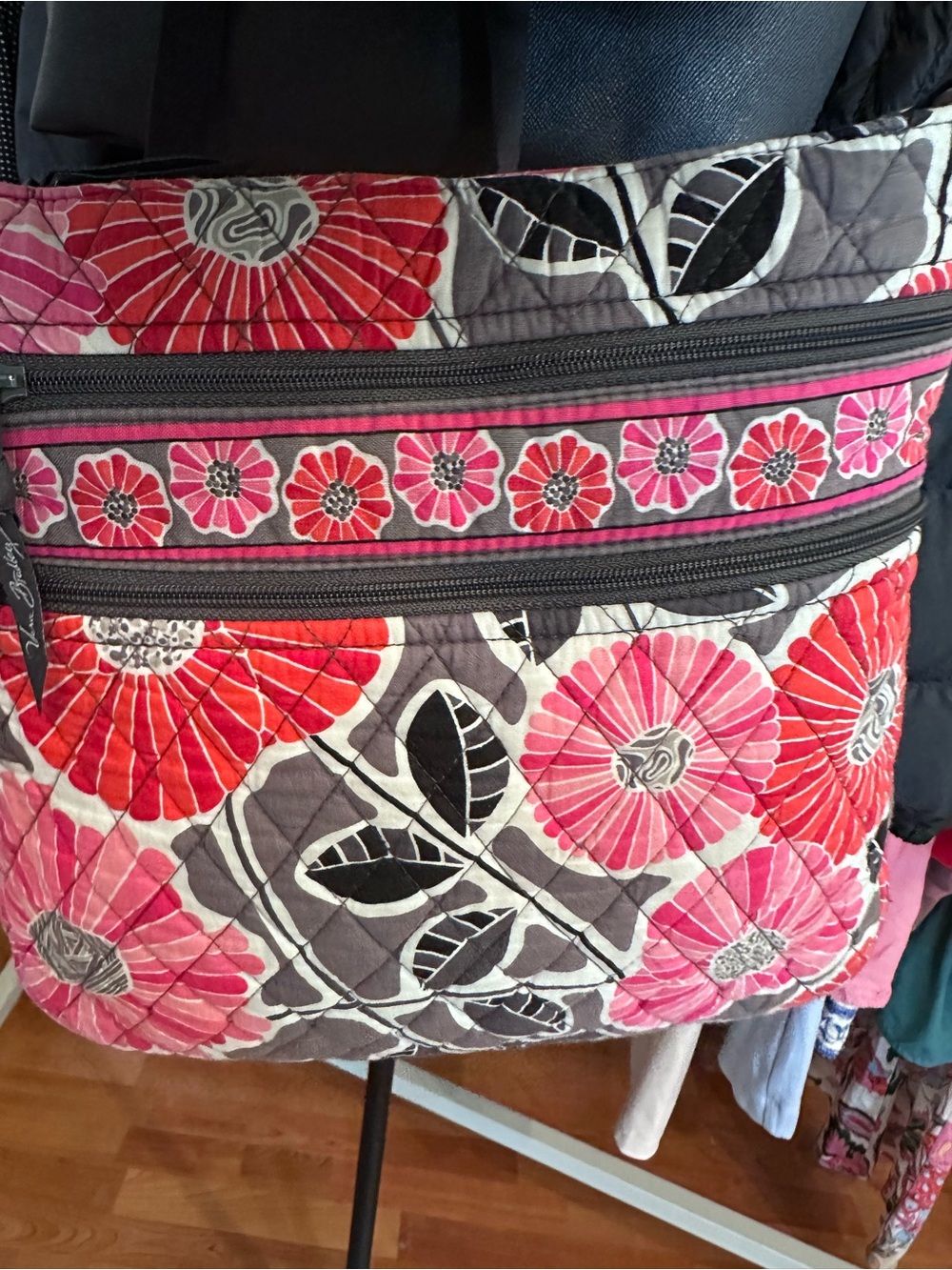 Vera crossbody